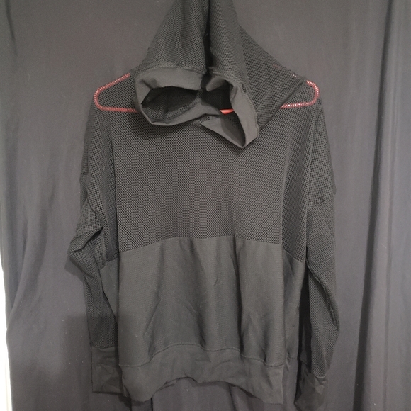 Bundle of womans athletic wear size M-L - Picture 10 of 11